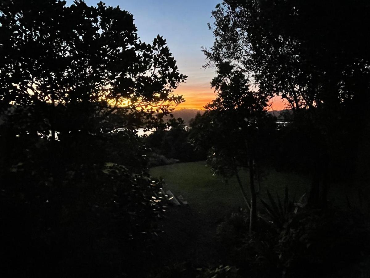 Moonriver Cottage, Prime Lagoon Views & Solar Power Knysna Exterior photo